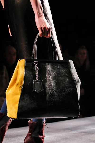 Look 7